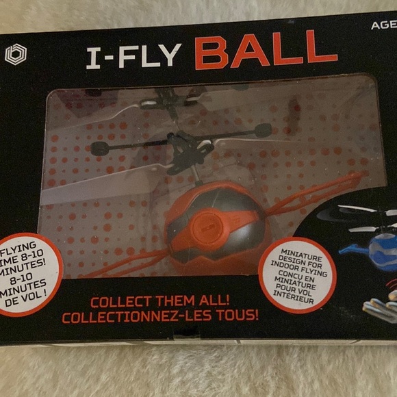 Flying drone - Picture 2 of 5